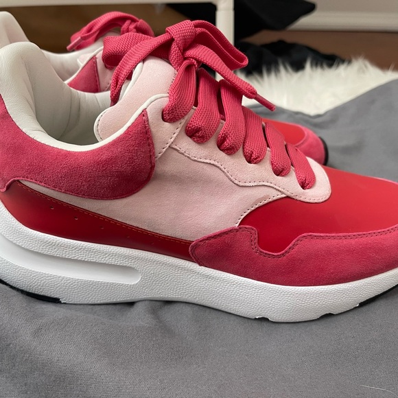 Alexander McQueen pink suede sneakers size 37.5 - Picture 7 of 8